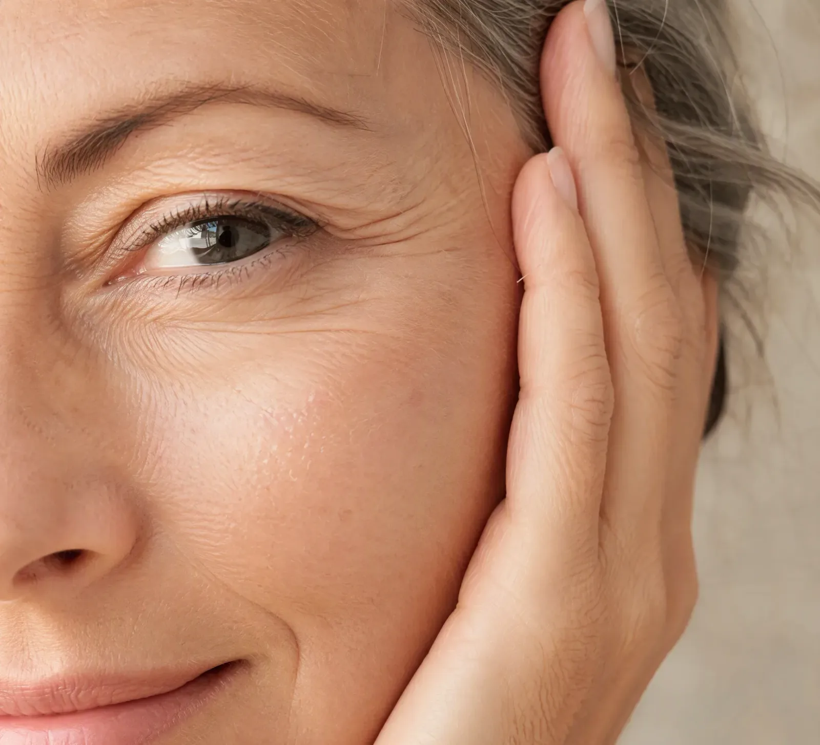 Anti-ageing treatment for fine lines by Lavié Labs